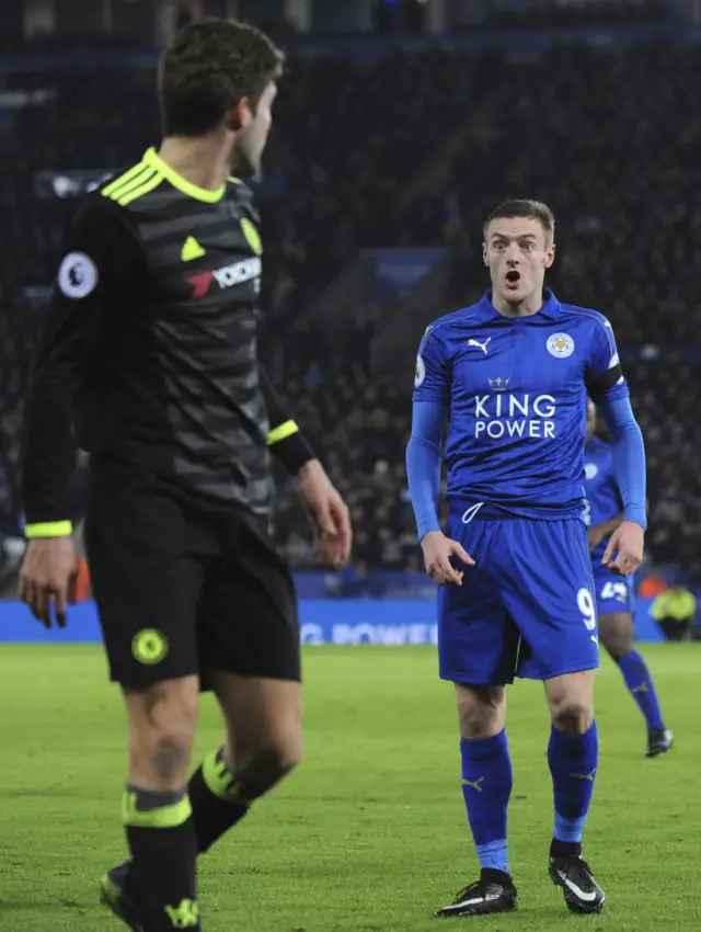 Vardy and Alonso exchange words