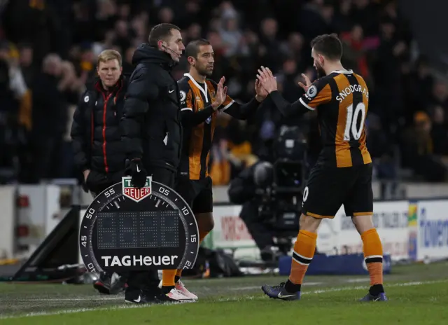 Hull City"s Evandro Goebel comes on as a substitute to replace Robert Snodgrass