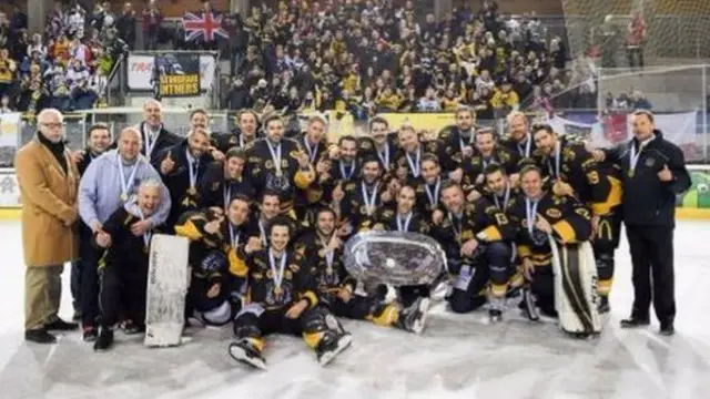 Nottingham Panthers with the trophy