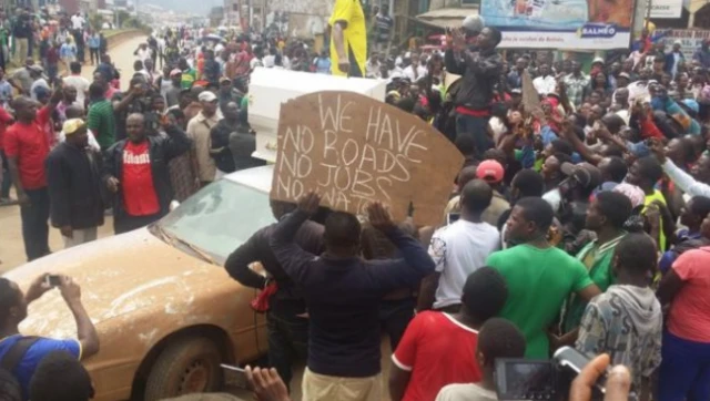 Protesters in Bamenda