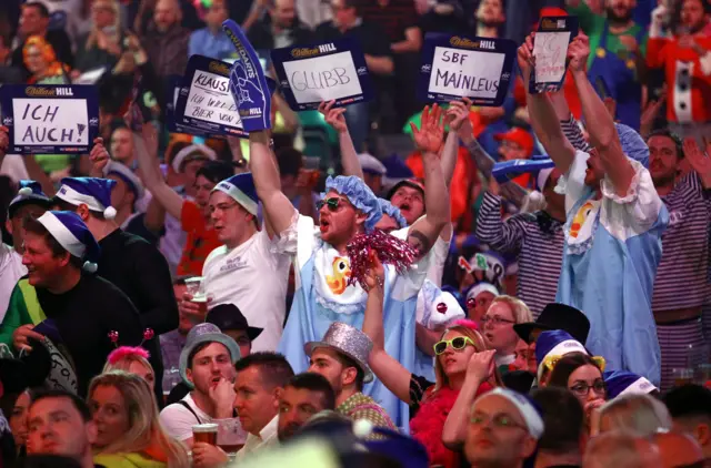 Darts fans