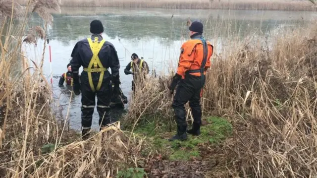 Northamptonshire divers