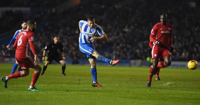 Tomer Hemed scores