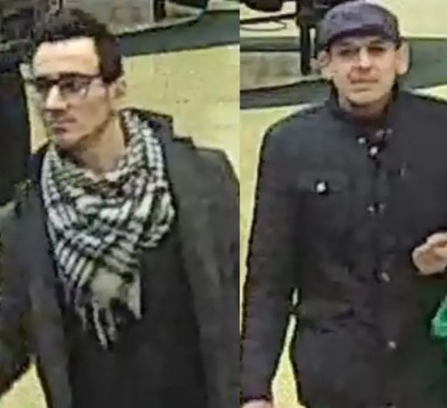 CCTV issued after shoppers targeted by thieves