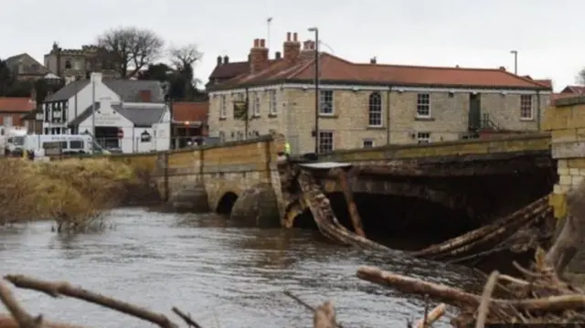 Tadcaster Bridge