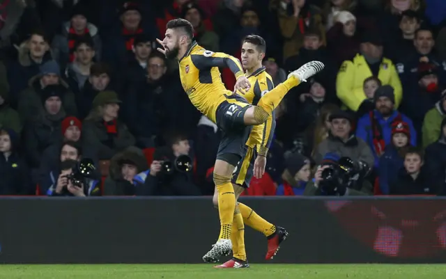 Olivier Giroud celebrates