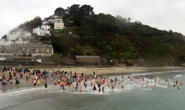 Looe RNLI swim. Pic: Ian Foster