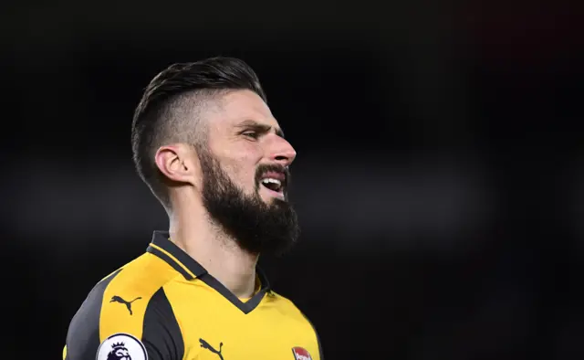 Olivier Giroud reacts