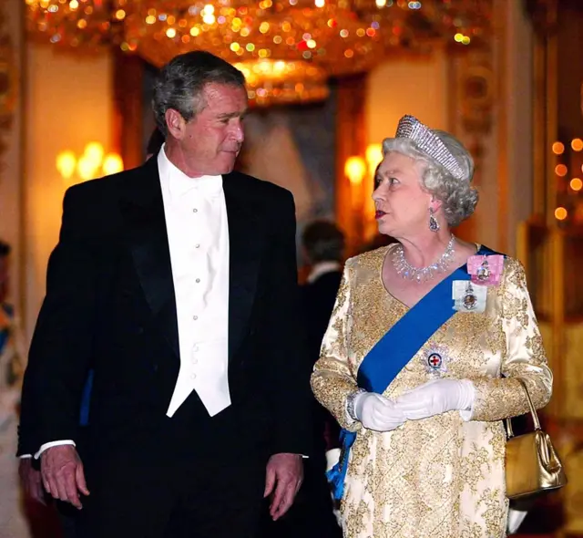 President George W.Bush and Queen Elizabeth II during his state visit to the UK in 2003