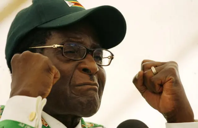 Robert Mugabe addressing suppporters at ZANU-PF party's annual conference in the northwestern mining town on Bindura on December 19, 2008