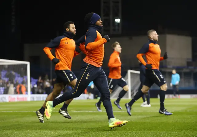 Danny Rose warms-up