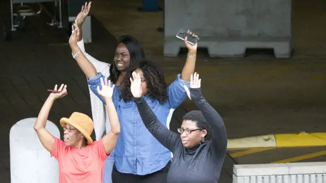 People evacuating from Fort Lauderdale-Hollywood International Airport