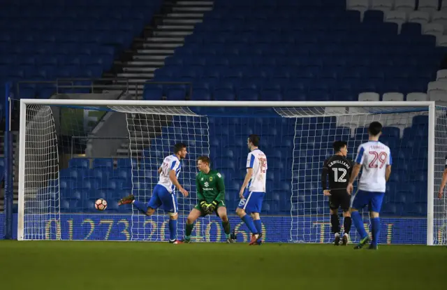 Tomer Hemed celebrates