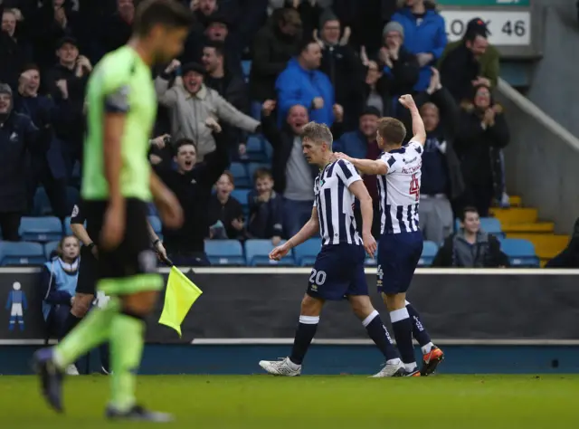 Steve Morison celebrates for Millwall