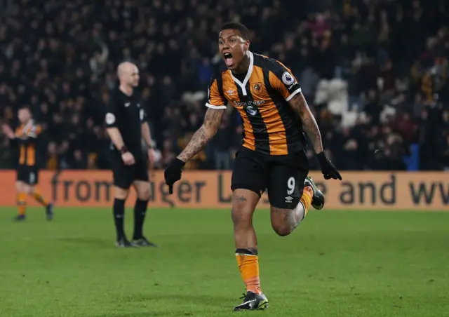 Abel Hernandez celebrates