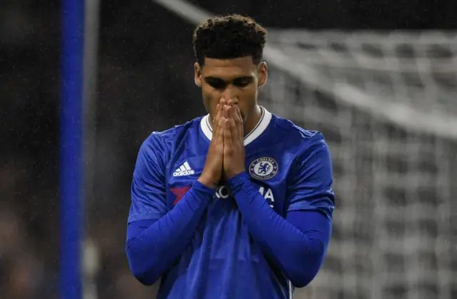 Ruben Loftus-Cheek looks dejected