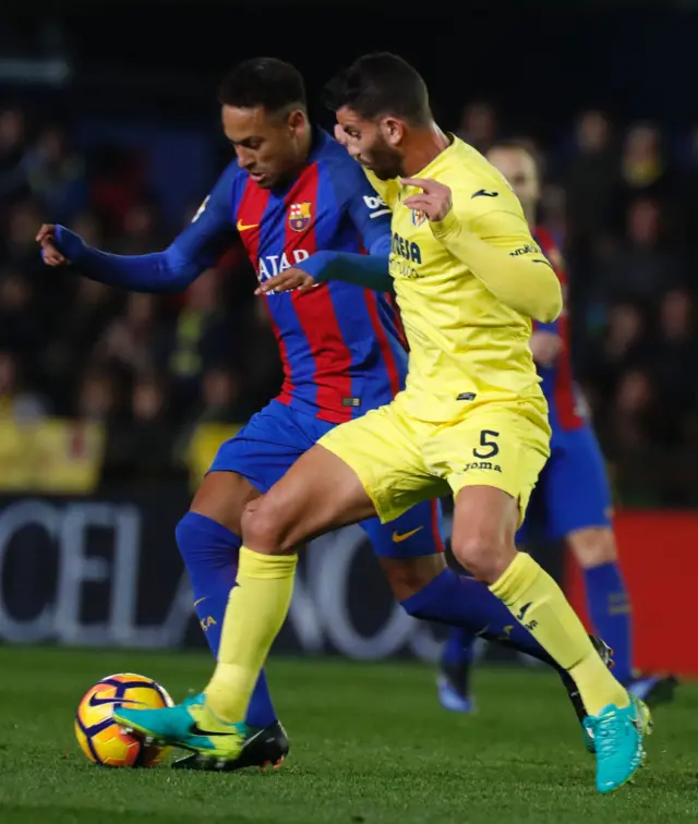 Neymar with possession