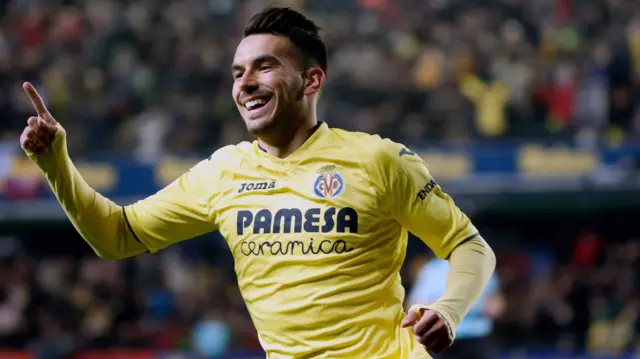 Nicola Sansone of Villarreal CF celebrates