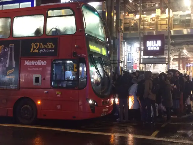 Bus queue