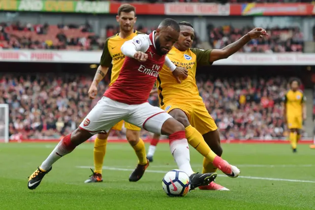 Lacazette gets into the box