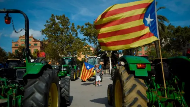 Tractors in central Barcelona