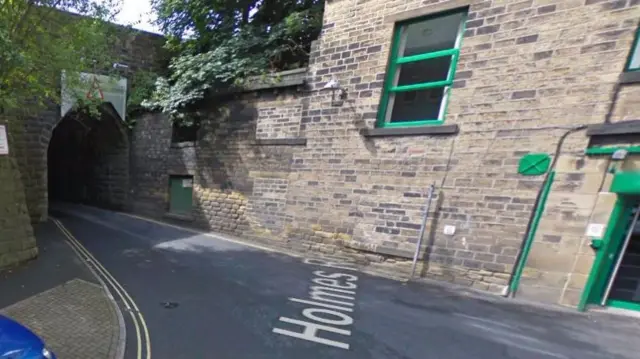 Holmes Road