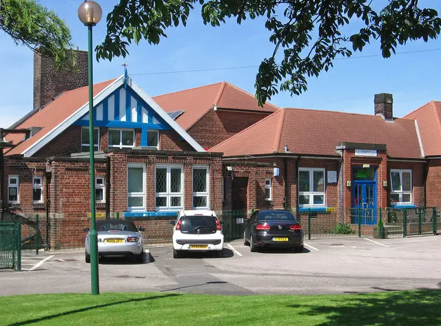 Long Toft school