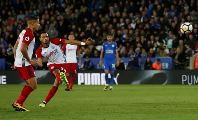 Nacer Chadli scores