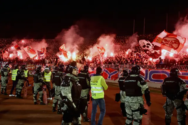 Red Star fans