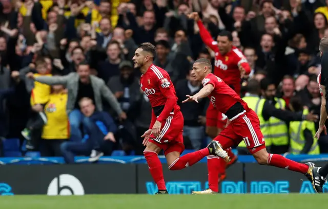 Roberto Pereyra celebrates