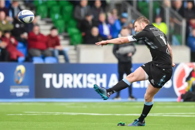 Finn Russell scores a penalty