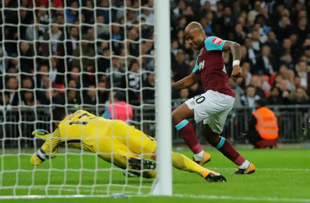 Andre Ayew scores