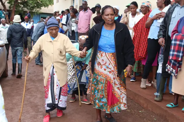 Voters at President Kenyatta's home constituency