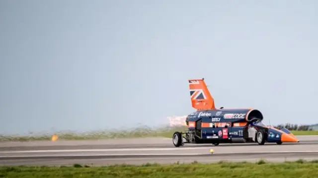 bloodhound record car