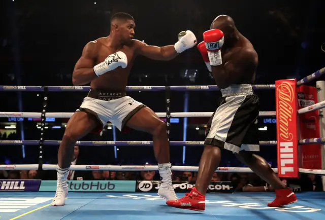 Anthony Joshua v Carlos Takam