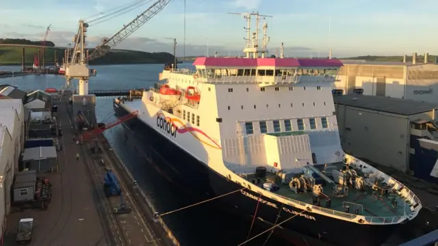 Commodore Clipper in dock