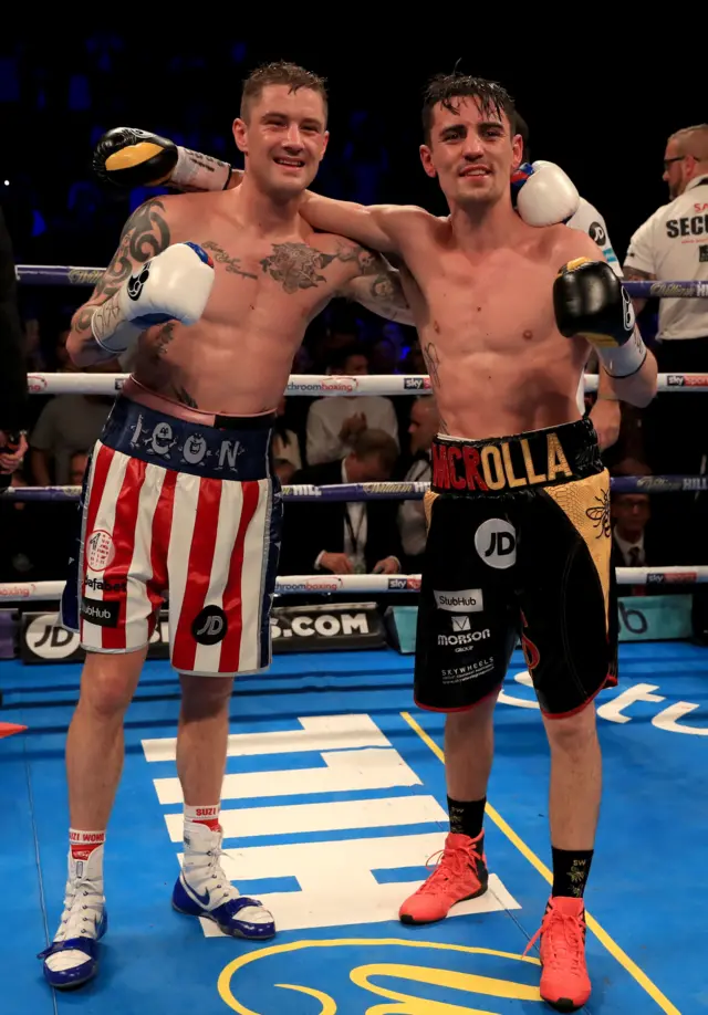 Anthony Crolla beats Ricky Burns on points