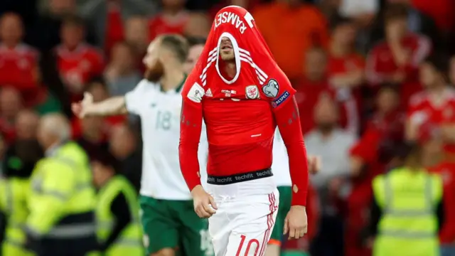 Aaron Ramsey looks dejected