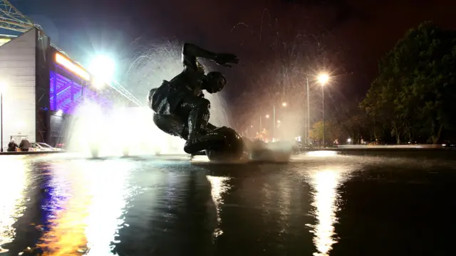 Tom Finney statue at Deepdale