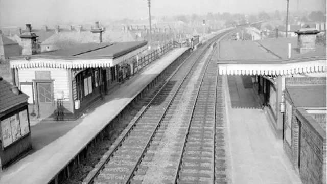 Chilvers Coton Railway Station