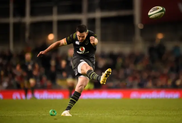 Johnny Sexton scores a conversion