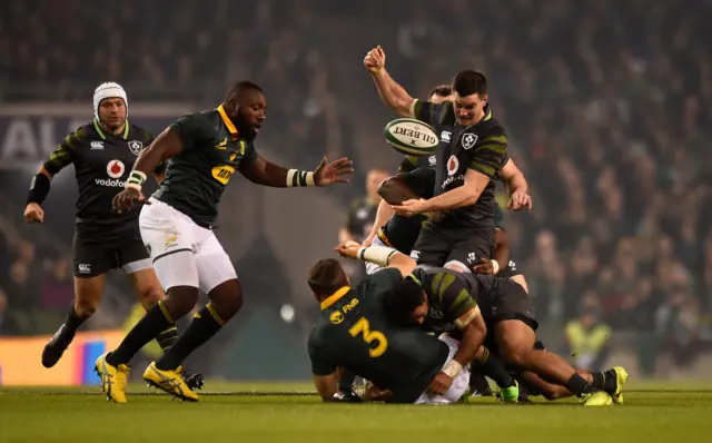 Ireland's Johnny Sexton in action