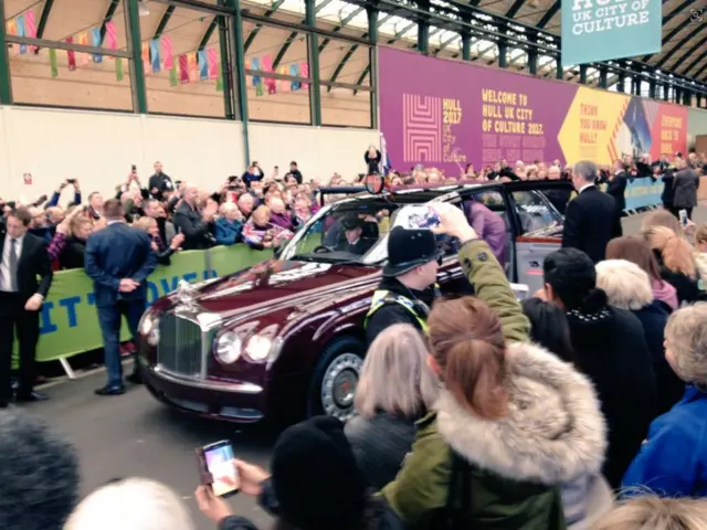 The Queens car at Hull station