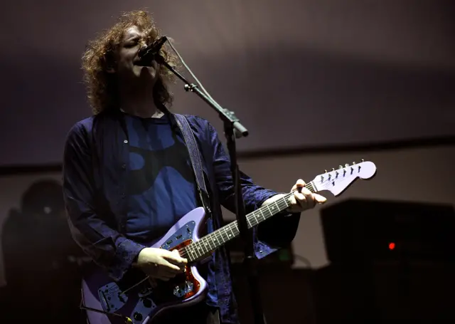 Kevin Shields of MBV