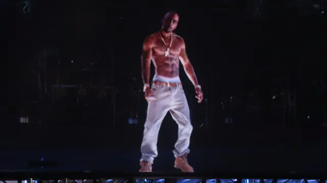 Tupac Shakur hologram