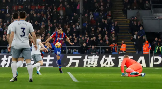 James McArthur scores for Crystal Palace