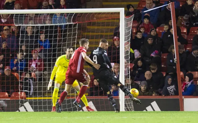 Louis Moult scores Motherwell's second goal