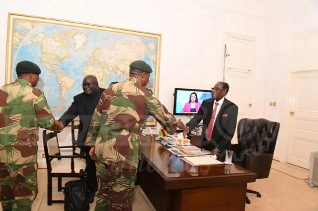 Mugabe meets army