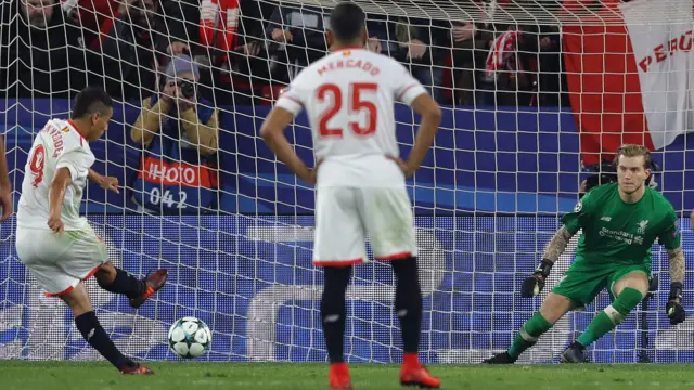 Wissam Ben Yedder of Sevilla scores