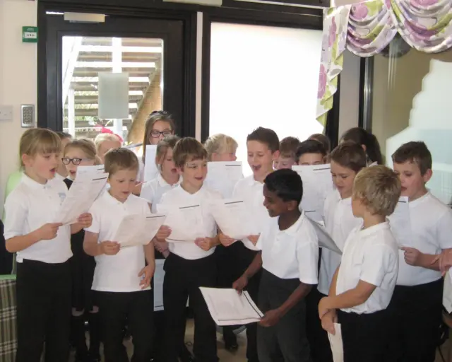 children singing